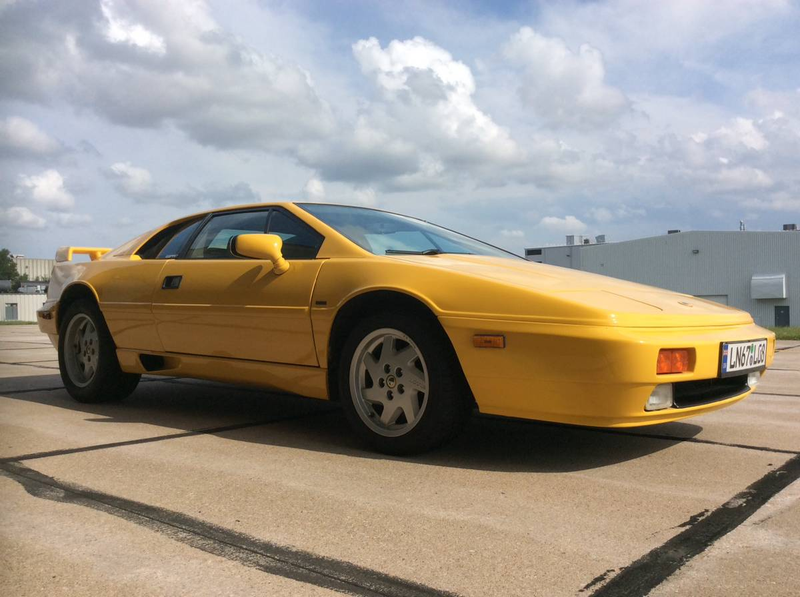 Illustration for article titled At $23,500, Is This 1989 Lotus Esprit Turbo 'The One' to Buy?
